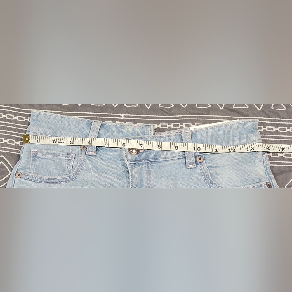 American Eagle Super High Rise Mom Shorts Size 2/26 - Picture 4 of 7
